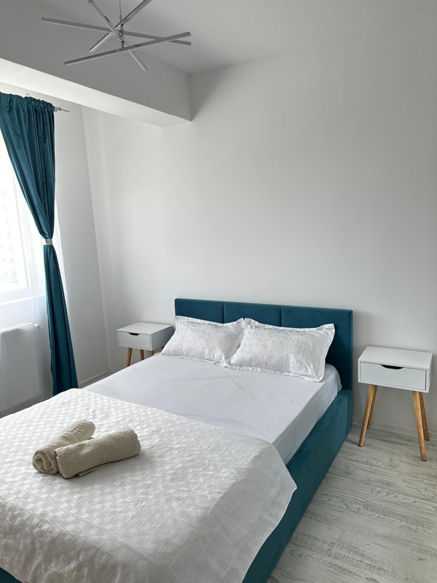 Stylish Apartment Militari - Parking Spot Chiajna エクステリア 写真
